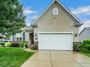 10564 Woodmar Ln, Saint John, IN 46373
