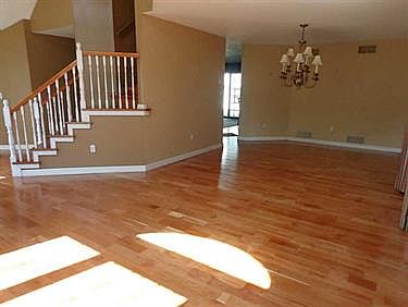 5th image of 3641 Marylane Dr