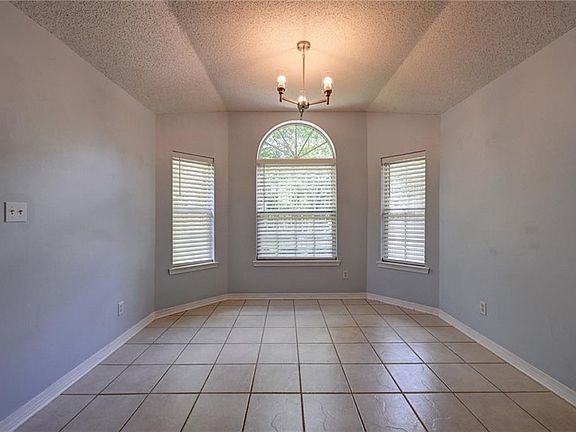 4th image of 35510 Devon Dr