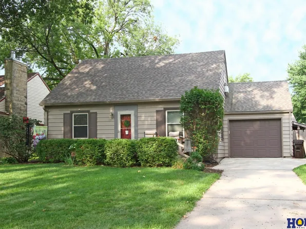 1725 S 45th St, Lincoln, NE 68506