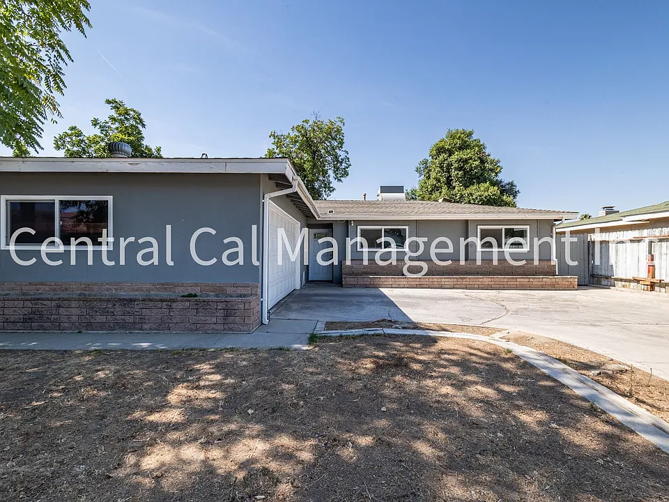 10421 Glenn St