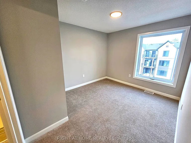 708 Woolwich St #114 — Photo 14