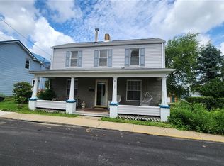 726 N 4th St, Apollo, PA 15613