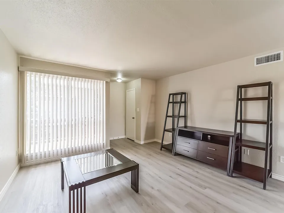 6202 Skyline Dr #44