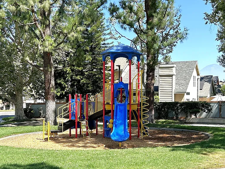3214 Canary Ct — Photo 30