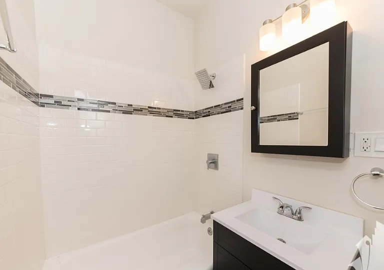 3815 N Greenview Ave #3817.5-2W — Photo 7