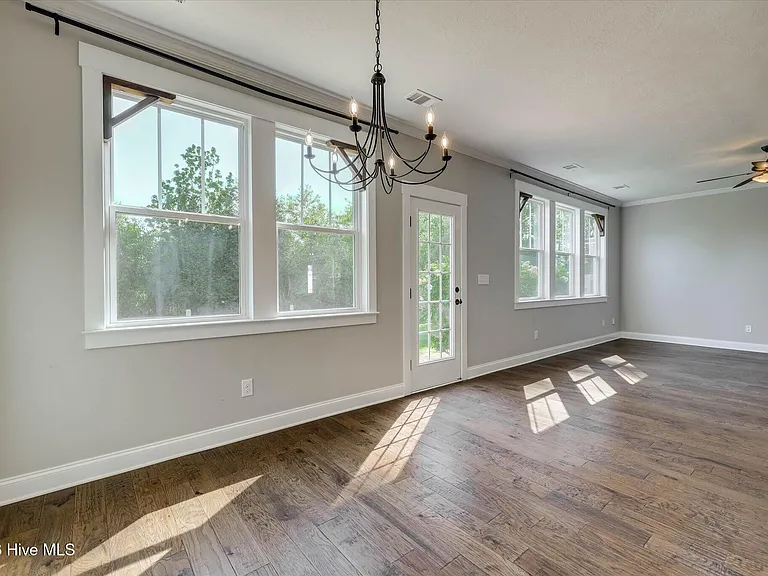 1003 Glenhaven Dr — Photo 13