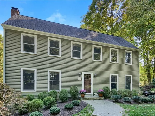 5 Cavalry Ct, Ridgefield, CT 06877
