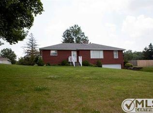 12 Normans Crossing Ln, Moundsville, WV 26041