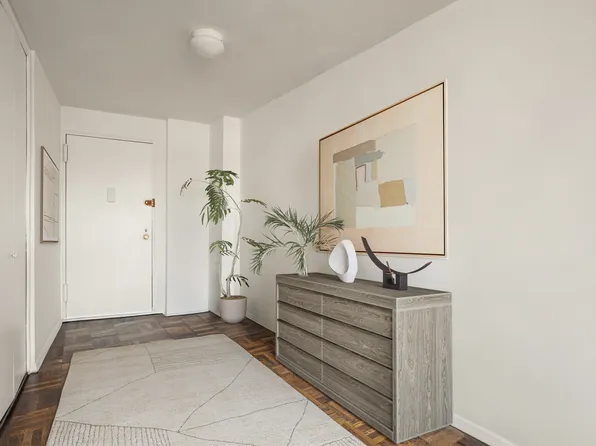 61 Jane Street image 7 of 10