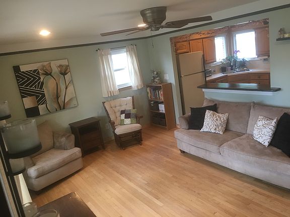 2nd image of 3627 Elira Ln