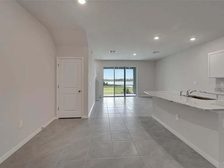 17444 Crescent Moon Loop — Photo 5