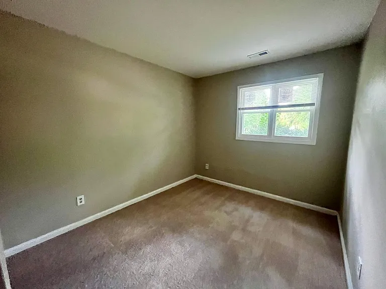 1100 Savannah Dr — Photo 12