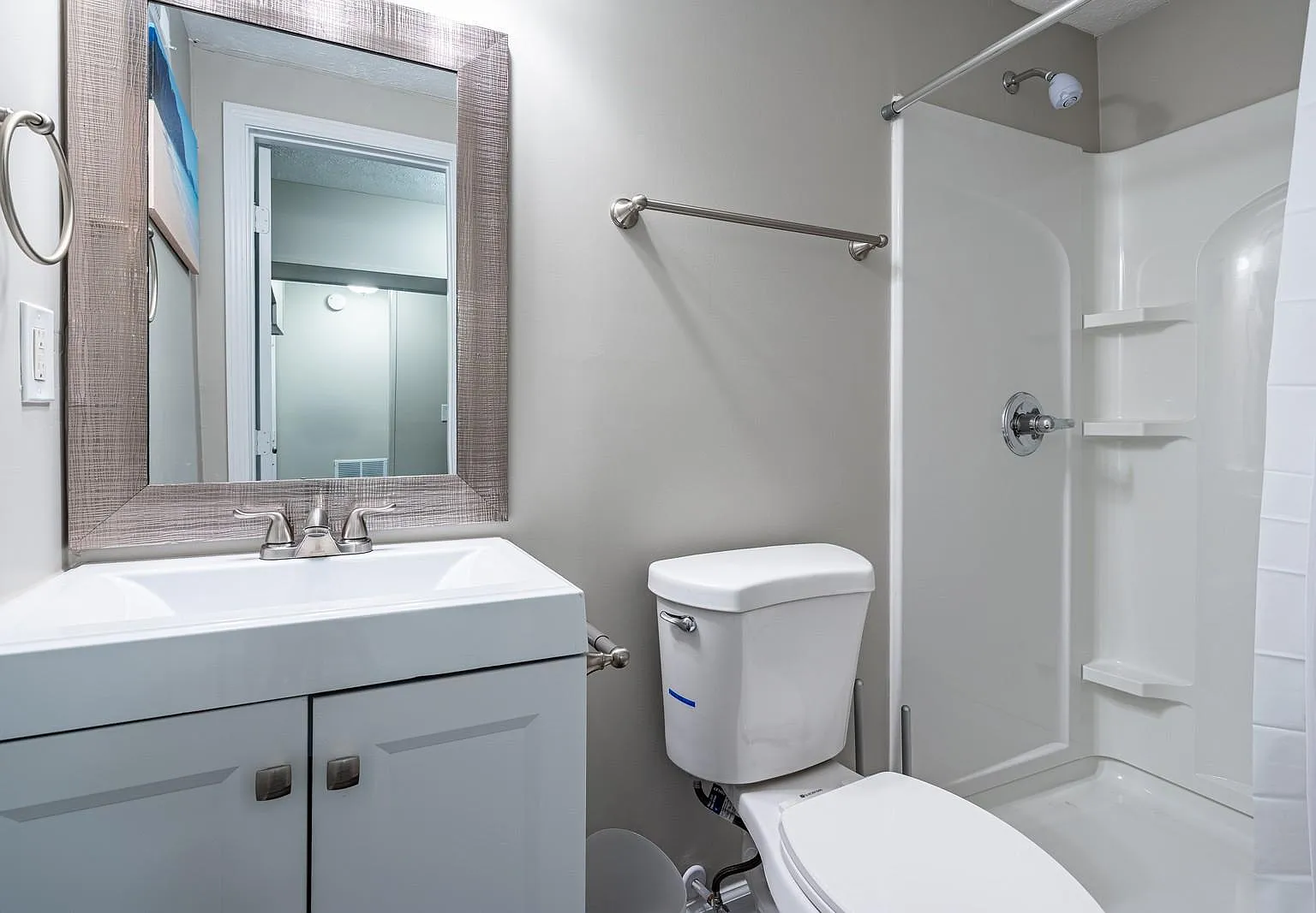 4 bed, 4.0 bath, 1440 sqft, $646 — Photo 3