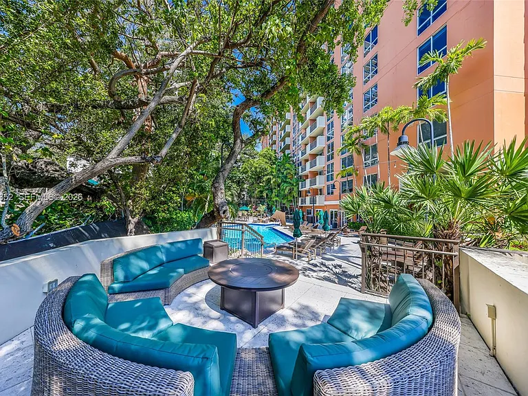 2951 S Bayshore Dr #215 — Photo 29