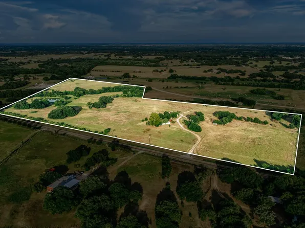 9102 Fm 2621, Brenham, TX 77833