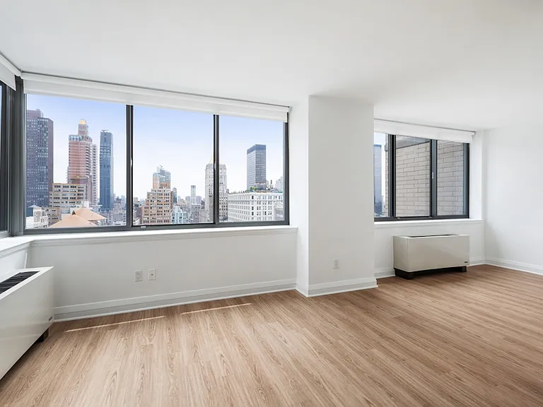 800 6th Ave #16H — Photo 3