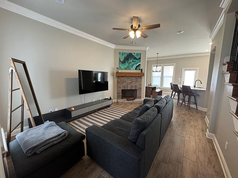 4841 Pin High Cir — Photo 2
