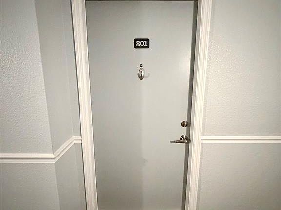 5th image of 1420 Heritage Lndg