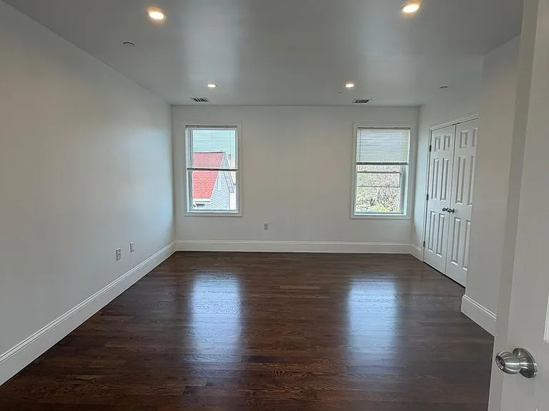 Crescent 375 Investment LLC — Photo 12