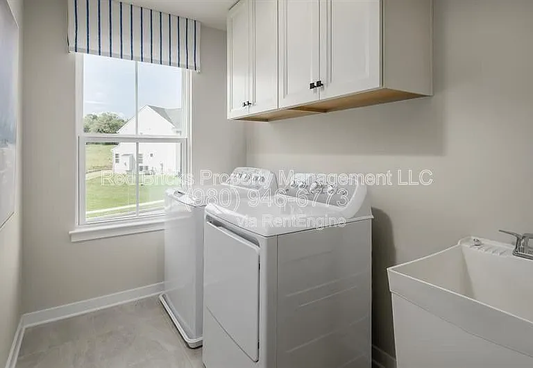 1824 Giana Ln — Photo 17