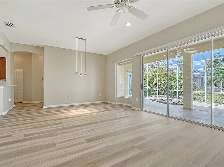 5939 Sandstone Ave — Photo 9