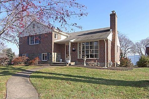 127 Laurel Lane Front