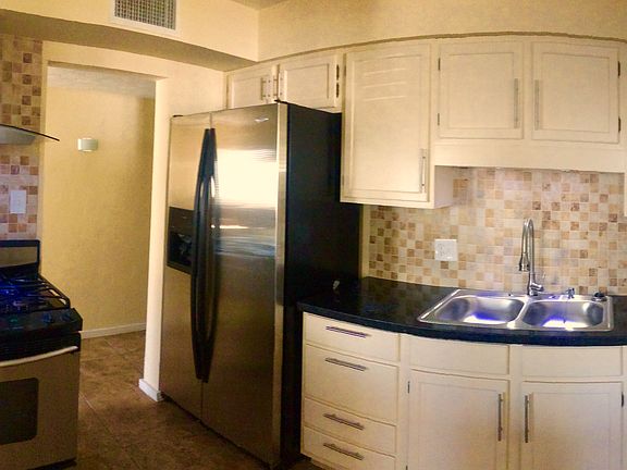4th image of 3006 W Solano Dr S