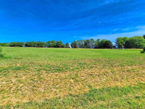 4-168R Beachcomber Ln, Lanark, IL 61046