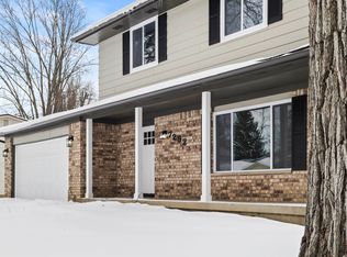 7292 Grandwood Dr, Swartz Creek, MI 48473