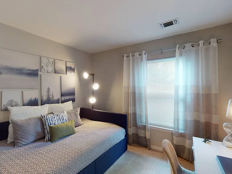 Montclair Apartments — Photo 7