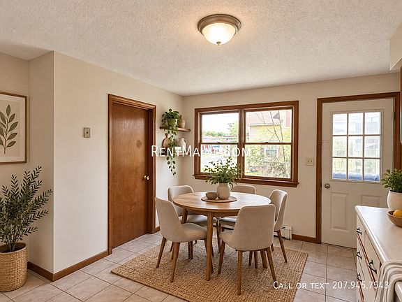 5th image of 2 Hartley St APT 2