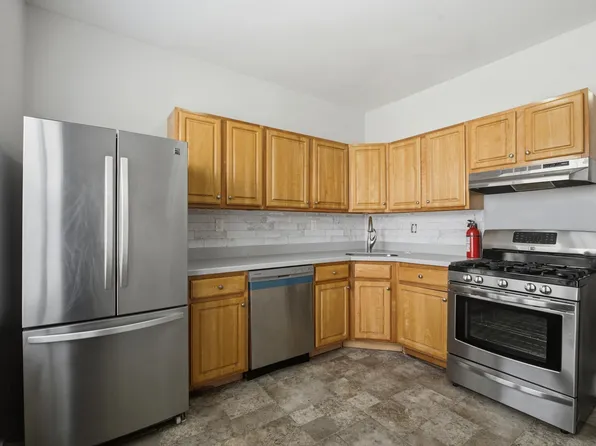 16 Vreeland Terrace image 1 of 14