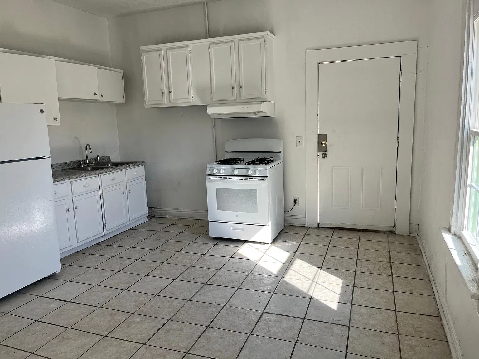 1 bed, 775 sqft, $650 — Photo 3
