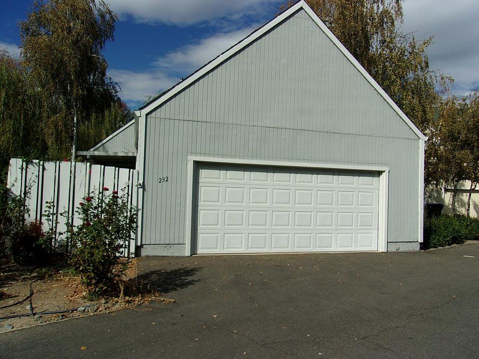 1st image of 232 Marina Dr S