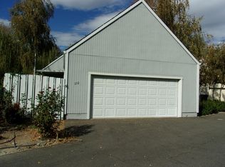 232 Marina Dr S, Lakeport, CA