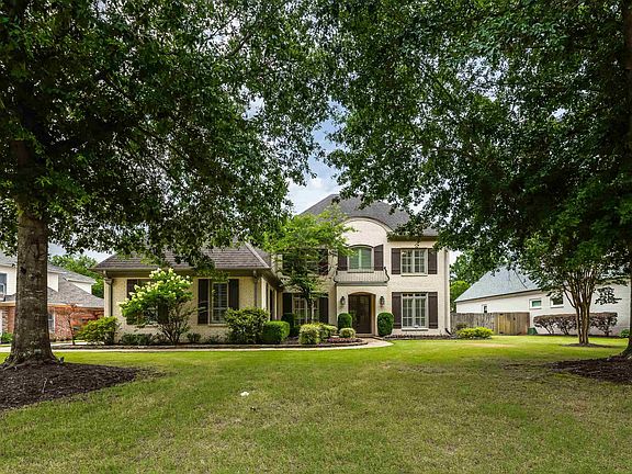 2nd image of 1633 Dogwood Creek Dr