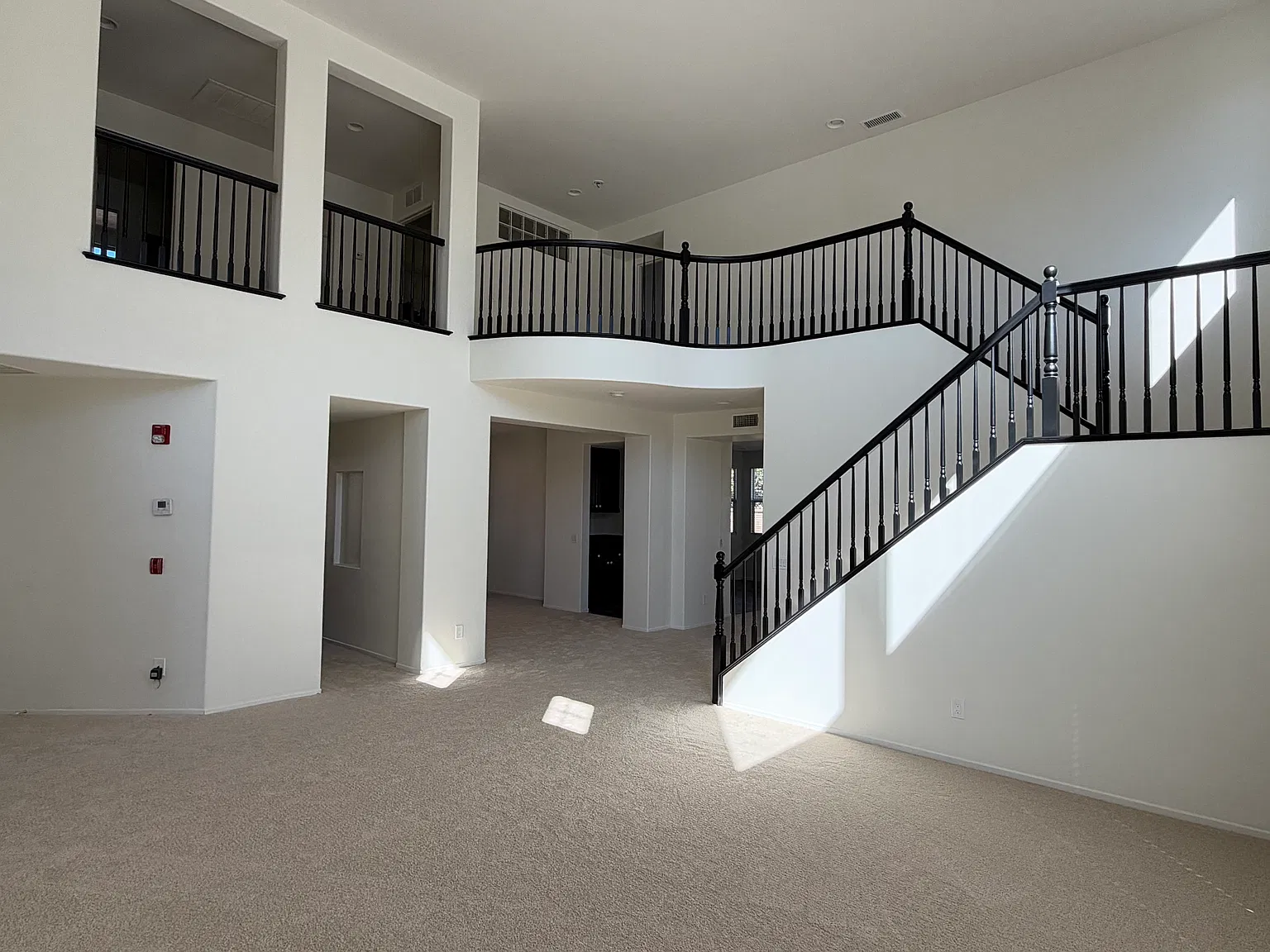 5 bed, 3400 sqft, $4,000 — Photo 3