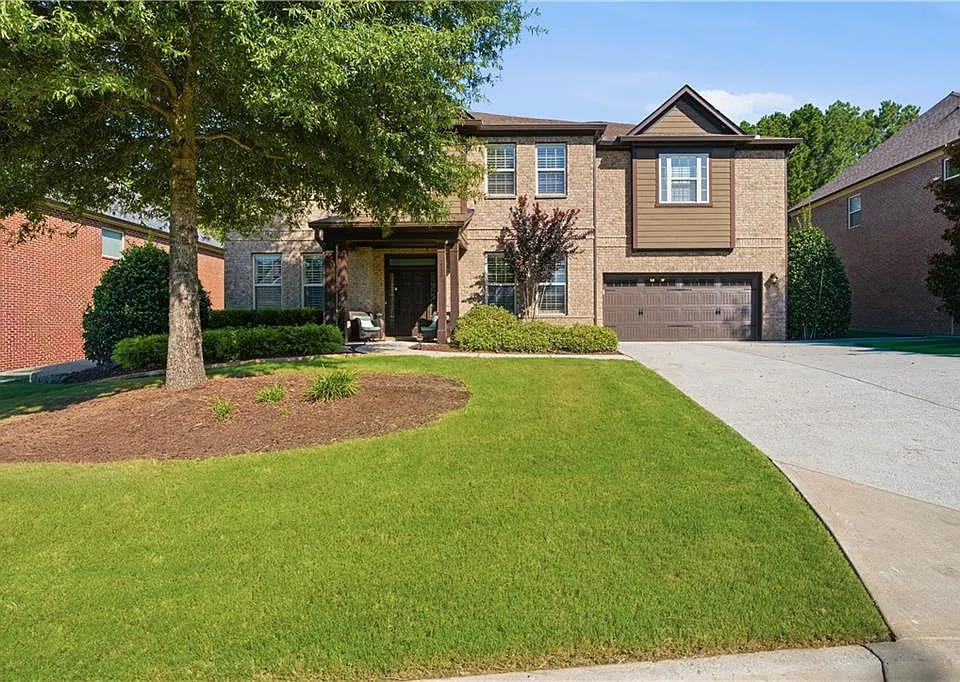 2530 Maple Ridge Ln