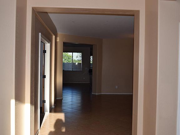 4th image of 7311 S 71st Dr