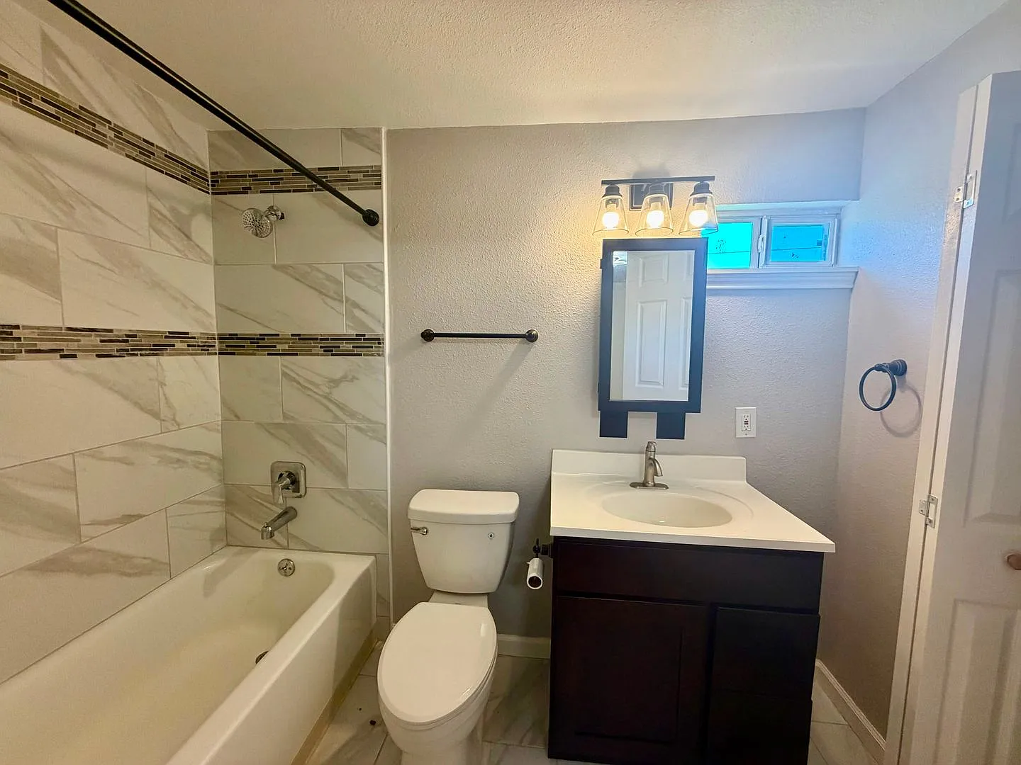 Fully Renovated 3-Bedroom Corner Home with Private Yard & 2-Car Garage — Photo 4
