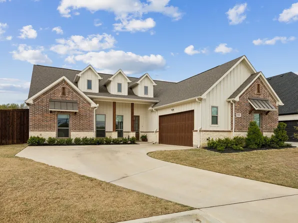 7309 Smithfield Rd, North Richland Hills, TX 76182