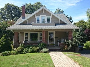 60 Manthorne Rd, West Roxbury, MA 02132