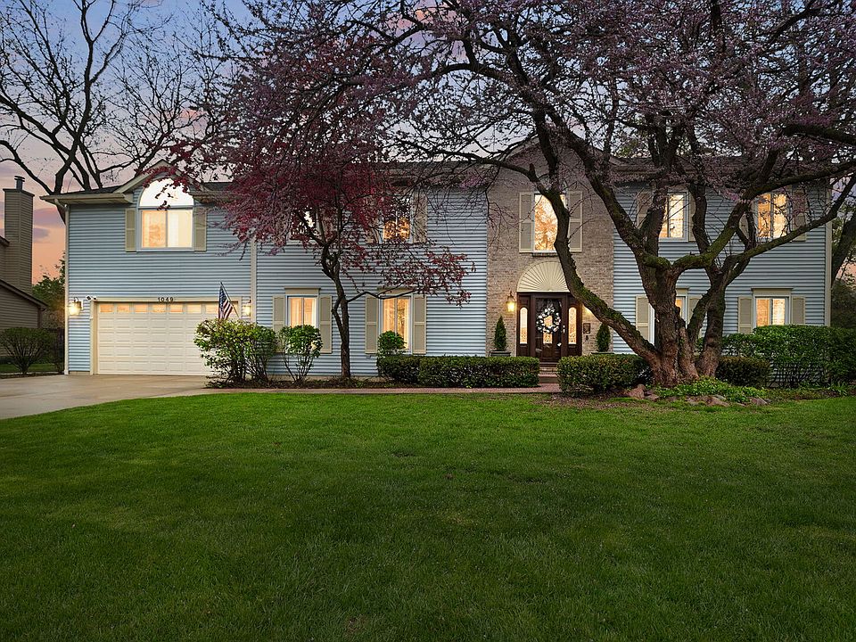 1st image of 1049 Autumn Dr