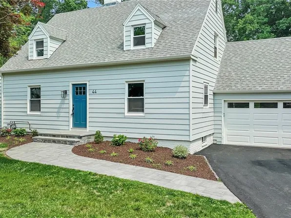 44 Pickwick Road, Hamden, CT 06517