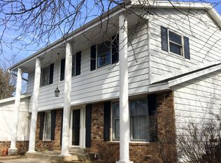 W249S6560 Center Dr, Waukesha, WI 53189