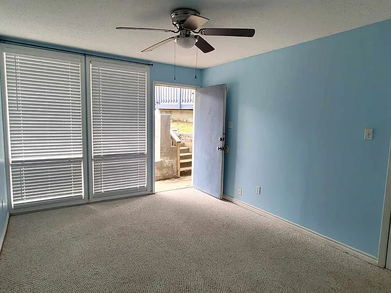 3402 Ocean Dr #33-1 — Photo 18