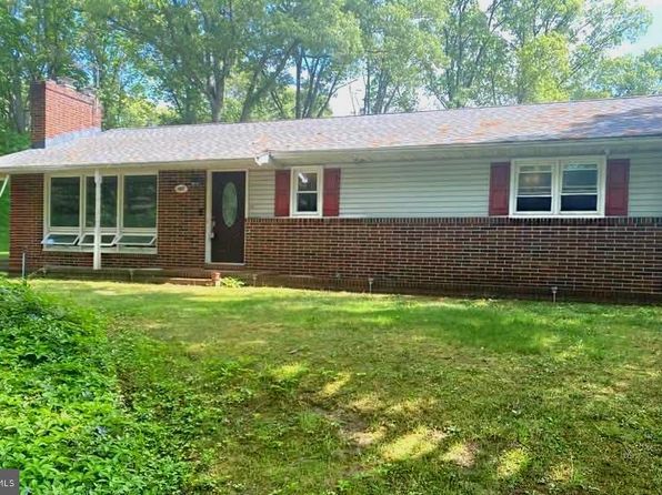 407 Stately Dr, Pasadena, MD 21122