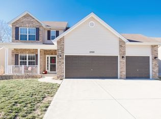 5325 Amber Meadows Dr, Imperial, MO 63052