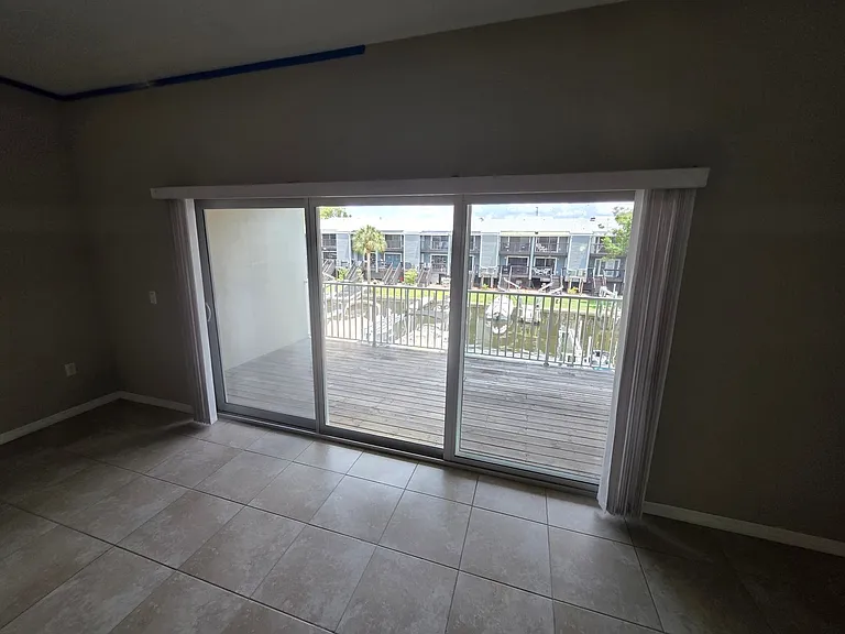 810 Callista Cay Loop — Photo 6